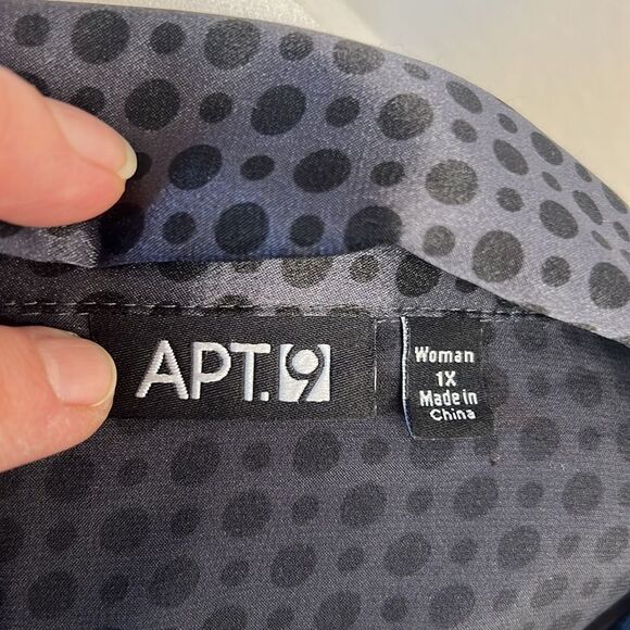 Apt. 9 Woman Gray and Black Polka Dot Short Sleeve Button Front Blouse ~ Size 1X - Picture 6 of 8